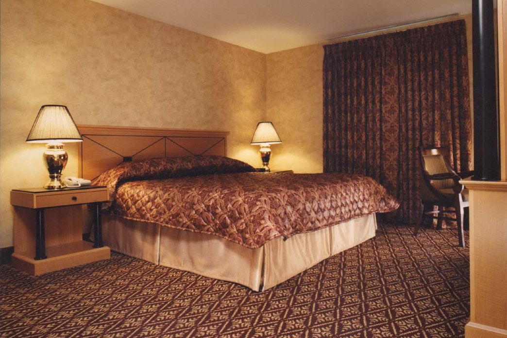 Guest room at the The Bertram Inn & Conf Ctr Trademark Collection in Aurora, Ohio